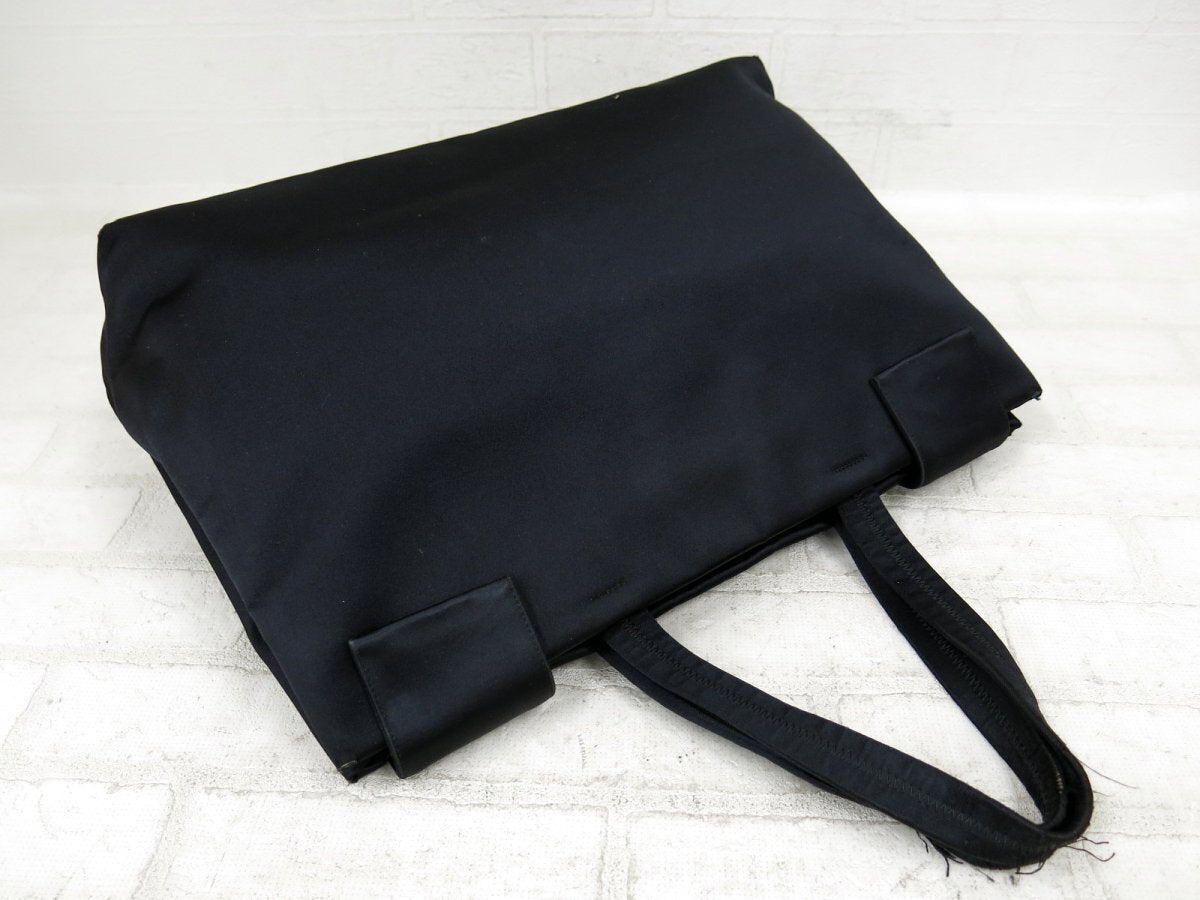 Prada – Bolso de mano vintage en satén negro