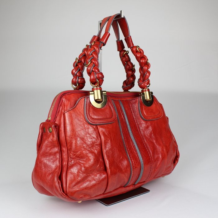 Chloé Heloise piel roja