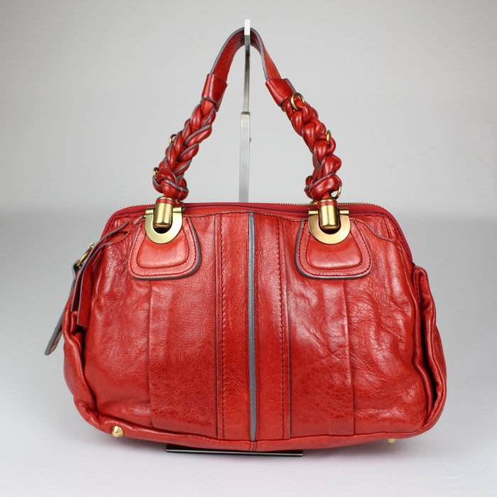 Chloé Heloise piel roja