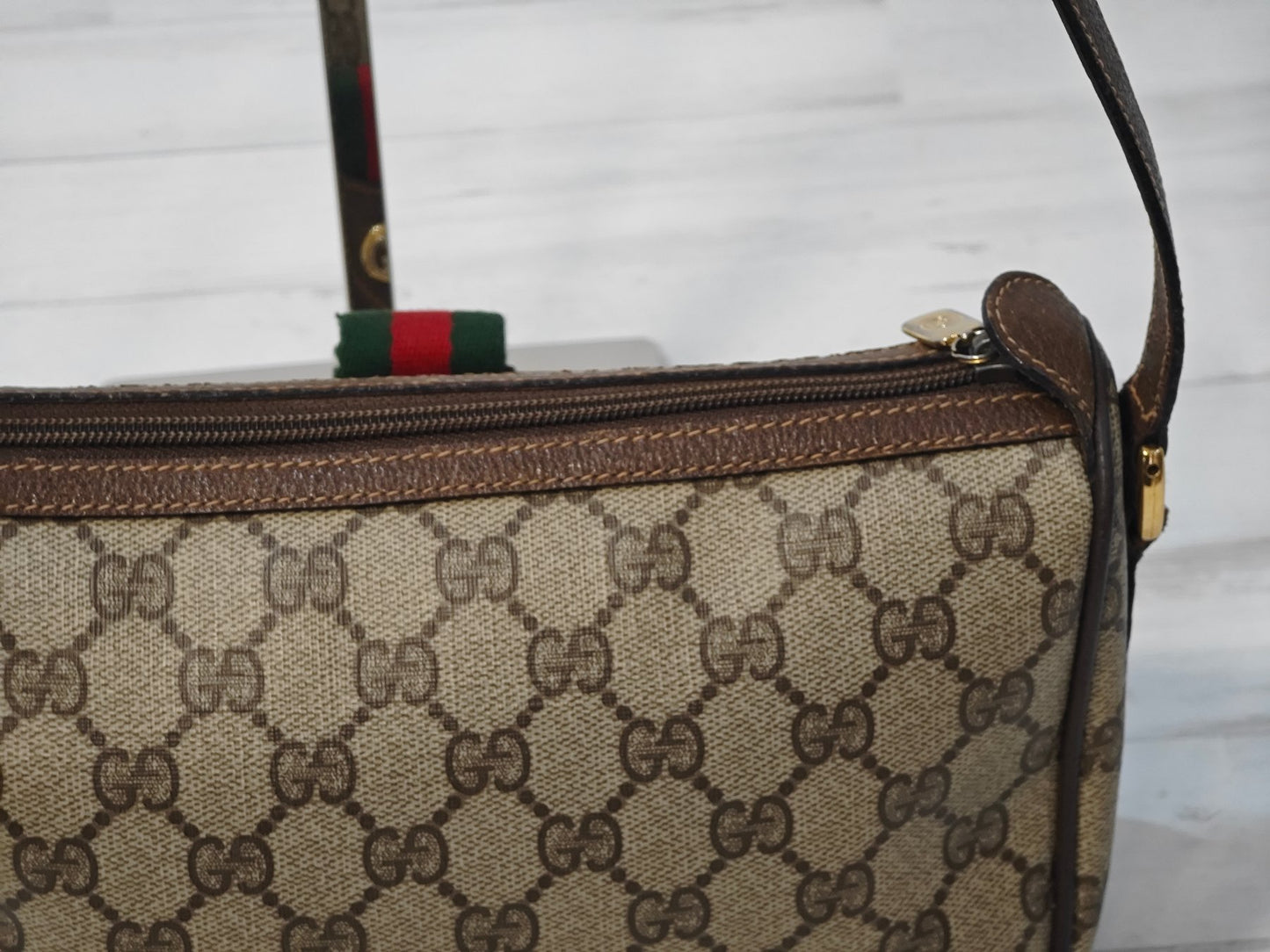 Bolso de hombro GUCCI GG Supreme pequeño