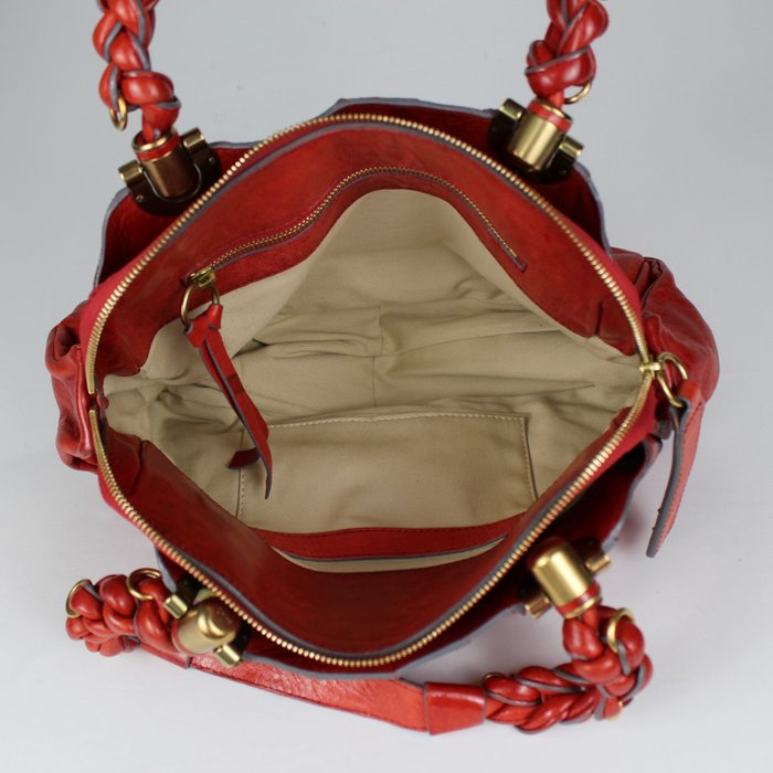 Chloé Heloise piel roja