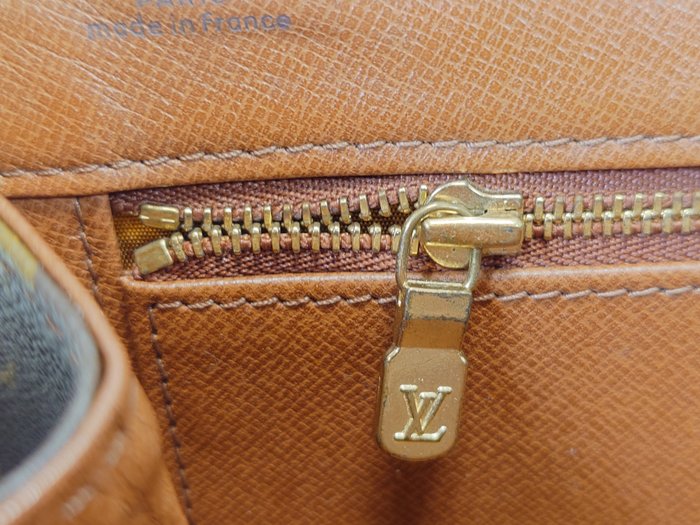 Louis Vuitton – Pochette Dame Vintage Monogram