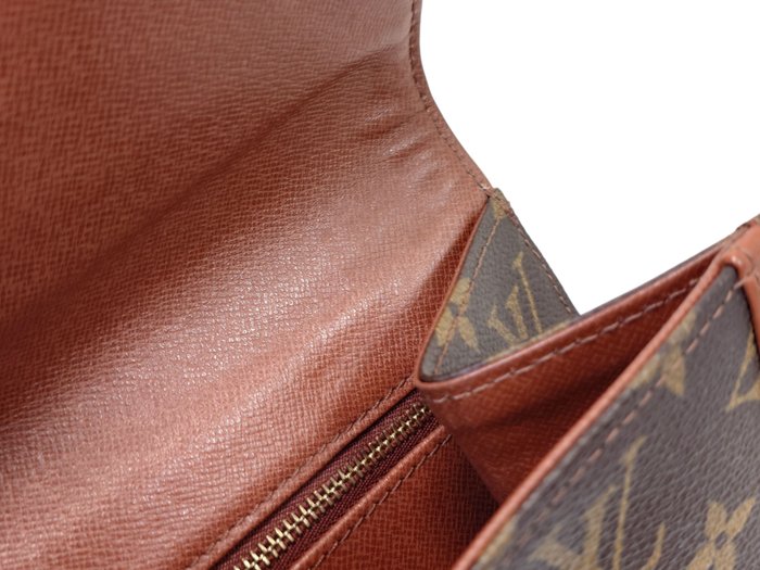 Louis Vuitton – Pochette Dame Vintage Monogram
