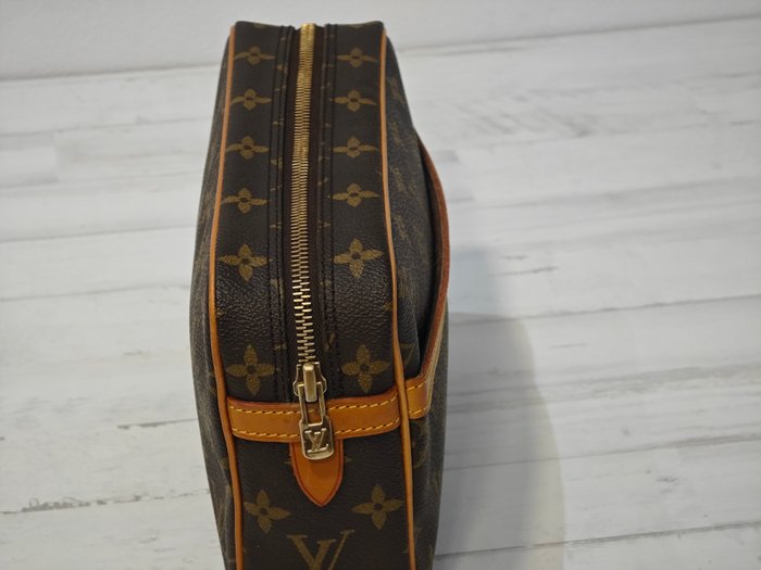 Louis Vuitton COMPIEGNE 23, Cartera de mano