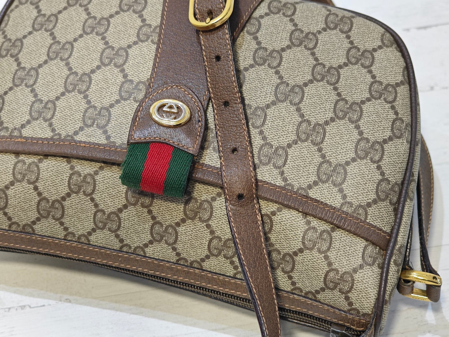 Bolso de hombro GUCCI GG Supreme pequeño