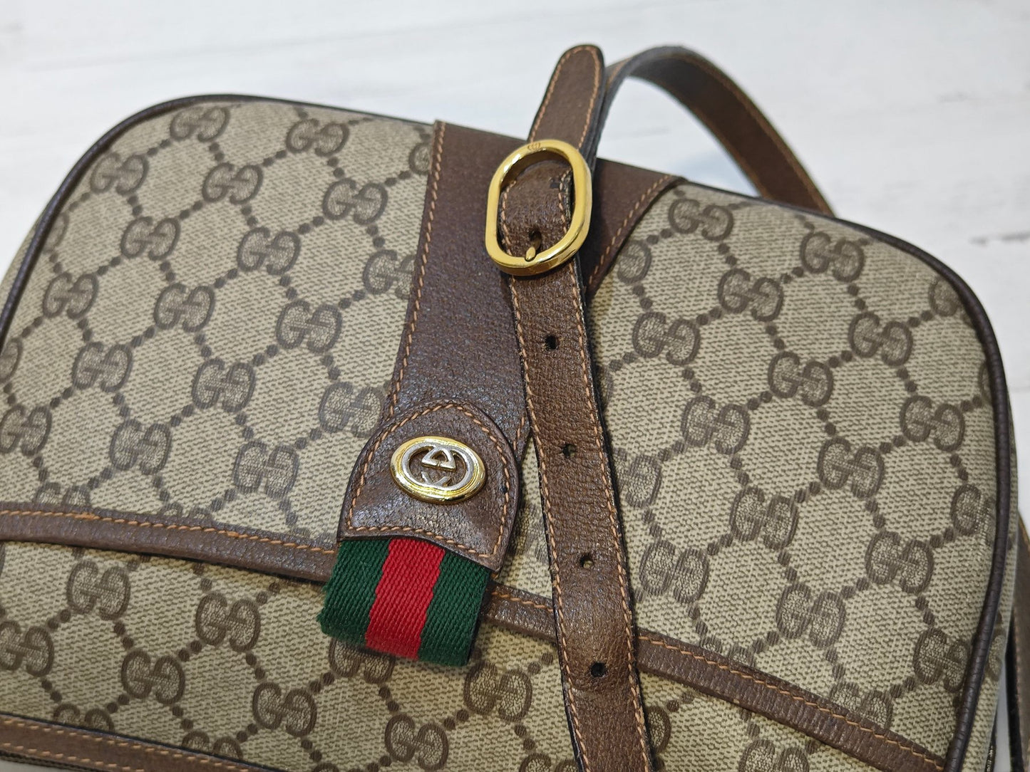 Bolso de hombro GUCCI GG Supreme pequeño