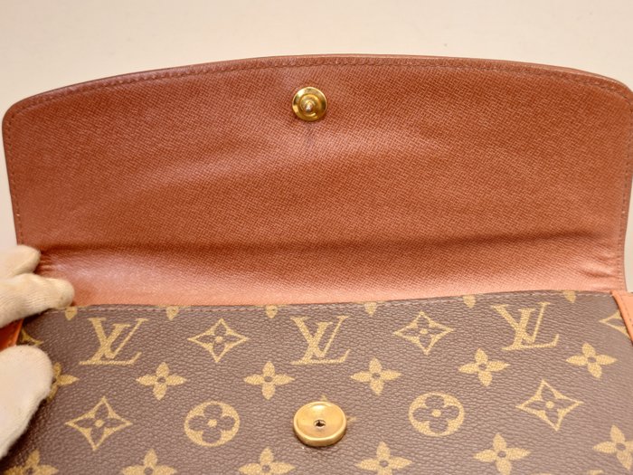 Louis Vuitton – Pochette Dame Vintage Monogram