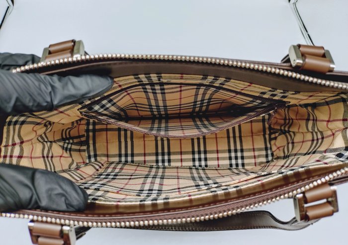 Burberry Tote cuero marrón