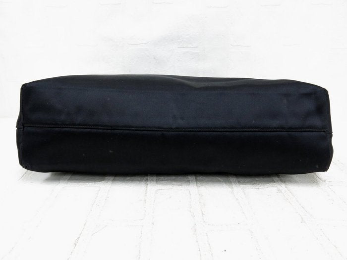 Prada – Bolso de mano vintage en satén negro