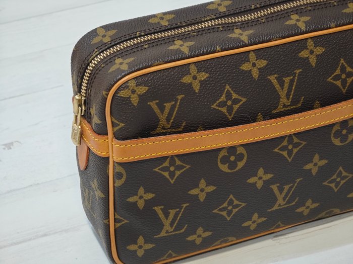 Louis Vuitton COMPIEGNE 23, Cartera de mano