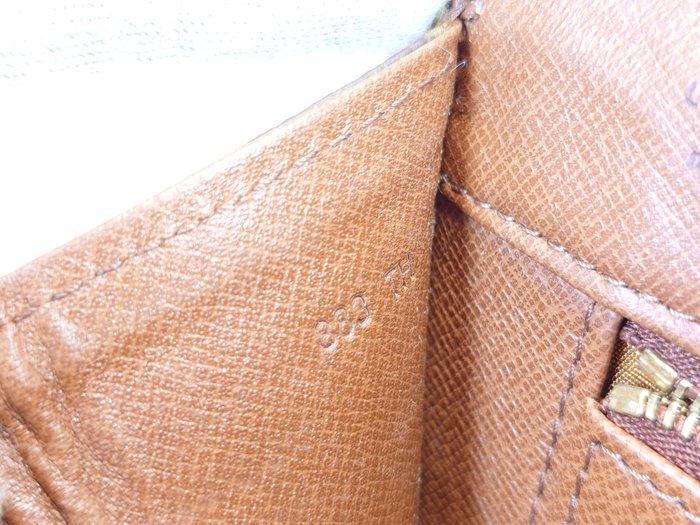 Louis Vuitton – Pochette Dame Vintage Monogram