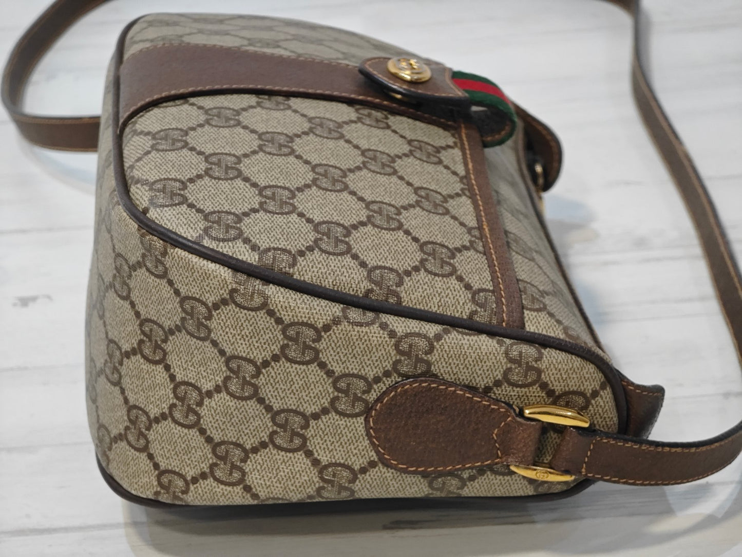 Bolso de hombro GUCCI GG Supreme pequeño