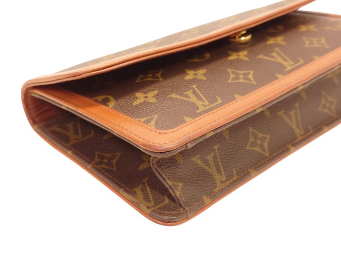 Louis Vuitton – Pochette Dame Vintage Monogram