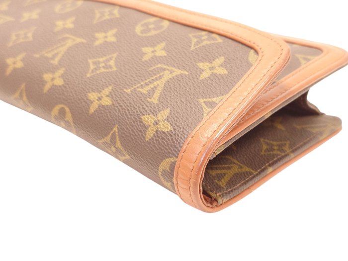 Louis Vuitton – Pochette Dame Vintage Monogram