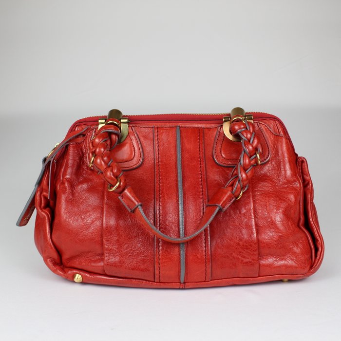 Chloé Heloise piel roja