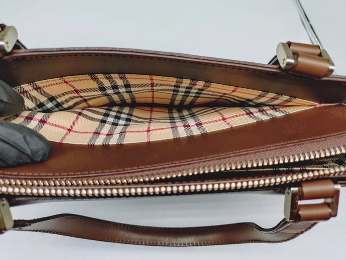 Burberry Tote cuero marrón