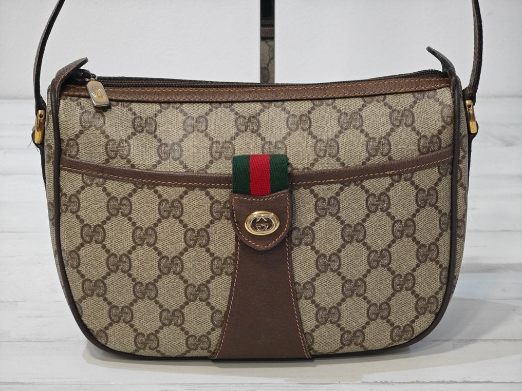 Bolso de hombro GUCCI GG Supreme pequeño