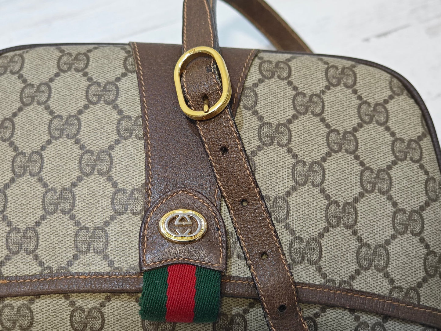 Bolso de hombro GUCCI GG Supreme pequeño