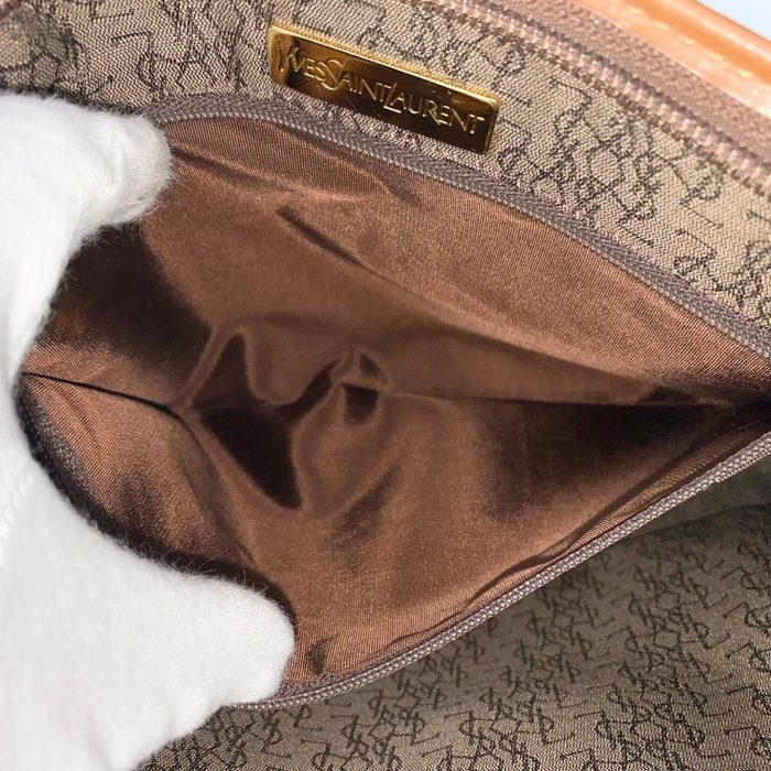 Yves Saint Laurent - Clutch bag