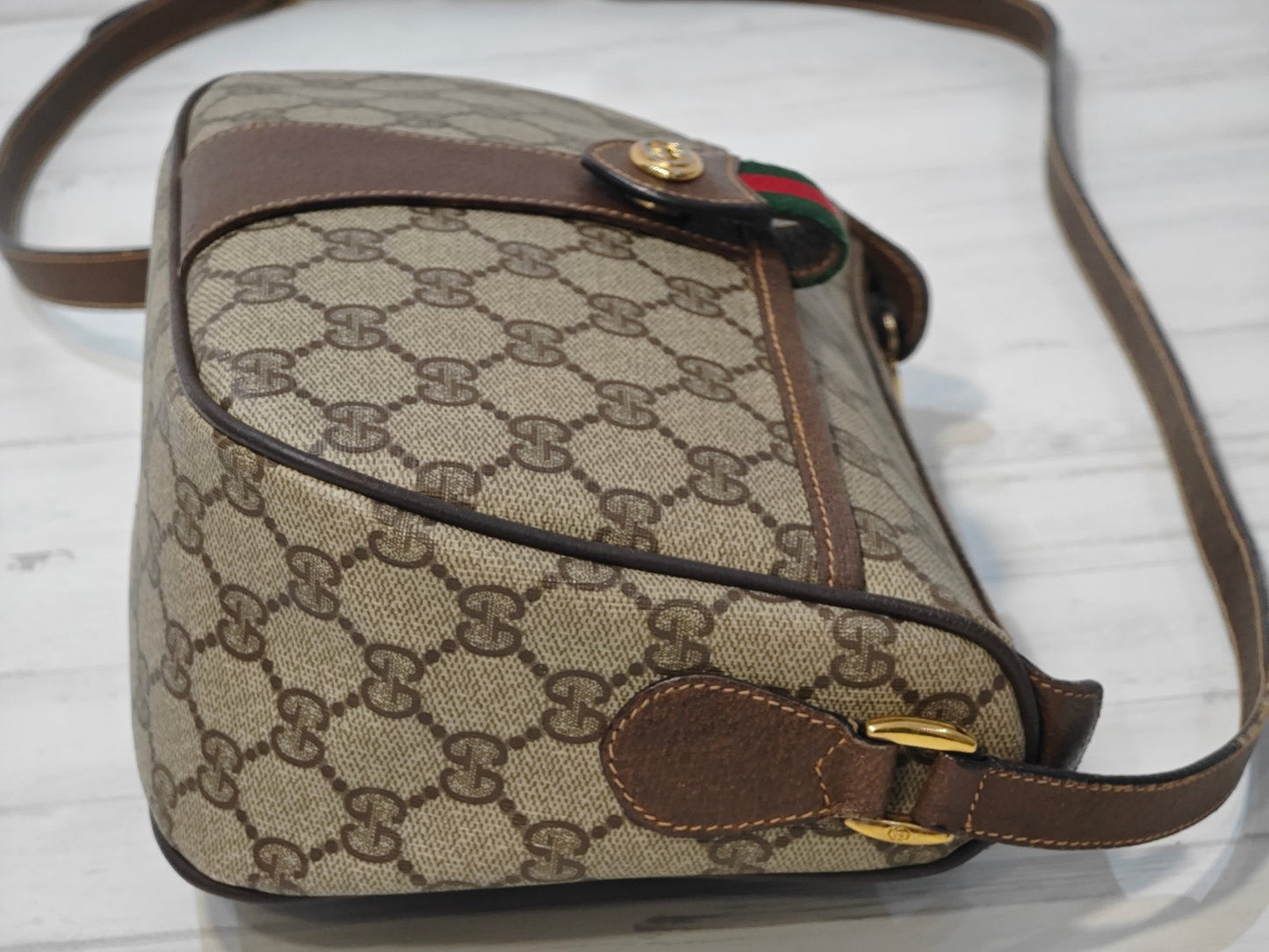 Bolso de hombro GUCCI GG Supreme pequeño